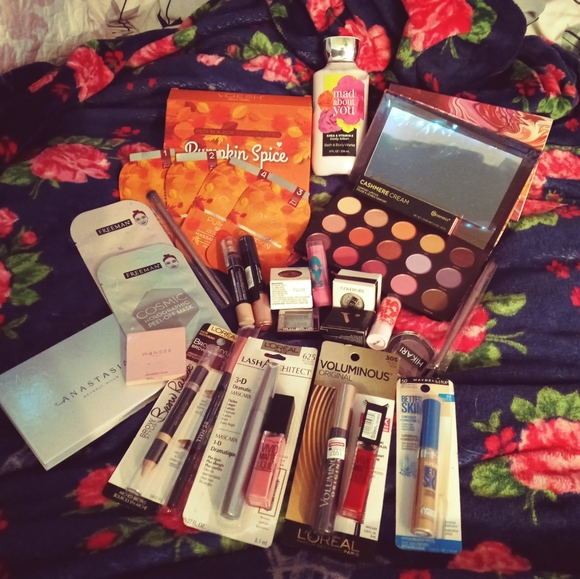 Makeup bundle